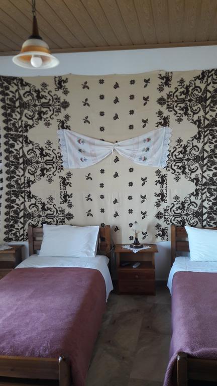 Aris Rooms Anogia Exterior foto